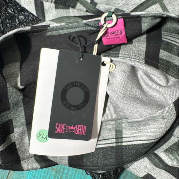 Save the Queen Geometric Sheer Sleeves Sequin Accents Shift Dress Medium NWT - Picture 9 of 12